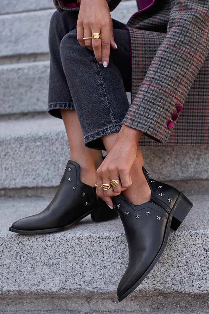 VIELLA | ANKLE BOOT WITH STAR DETAILS