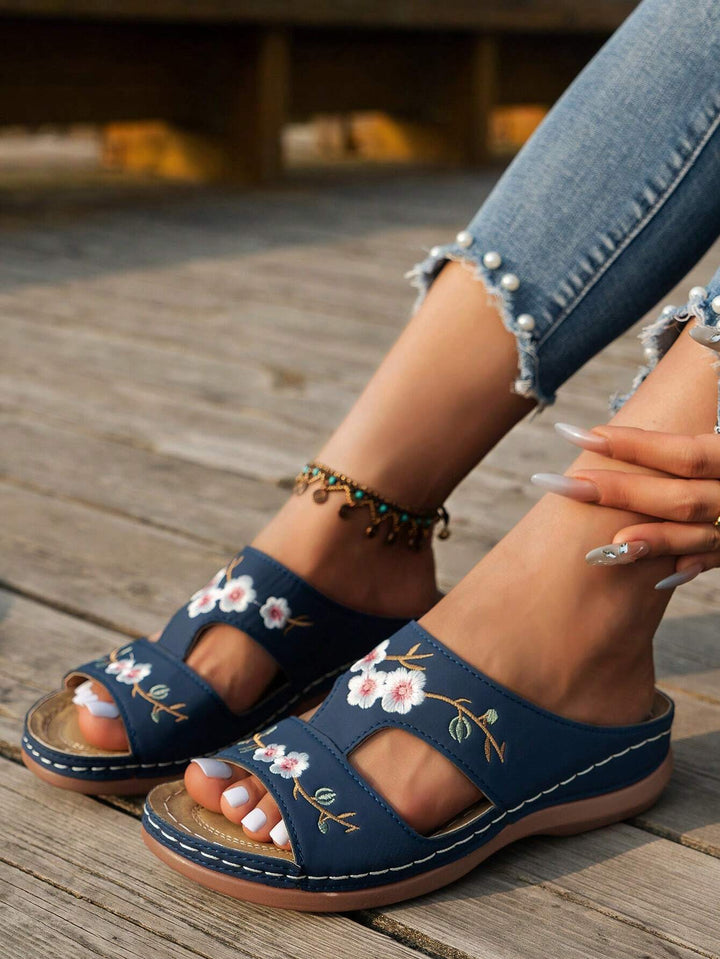 Nina - Floral Platform Sandals