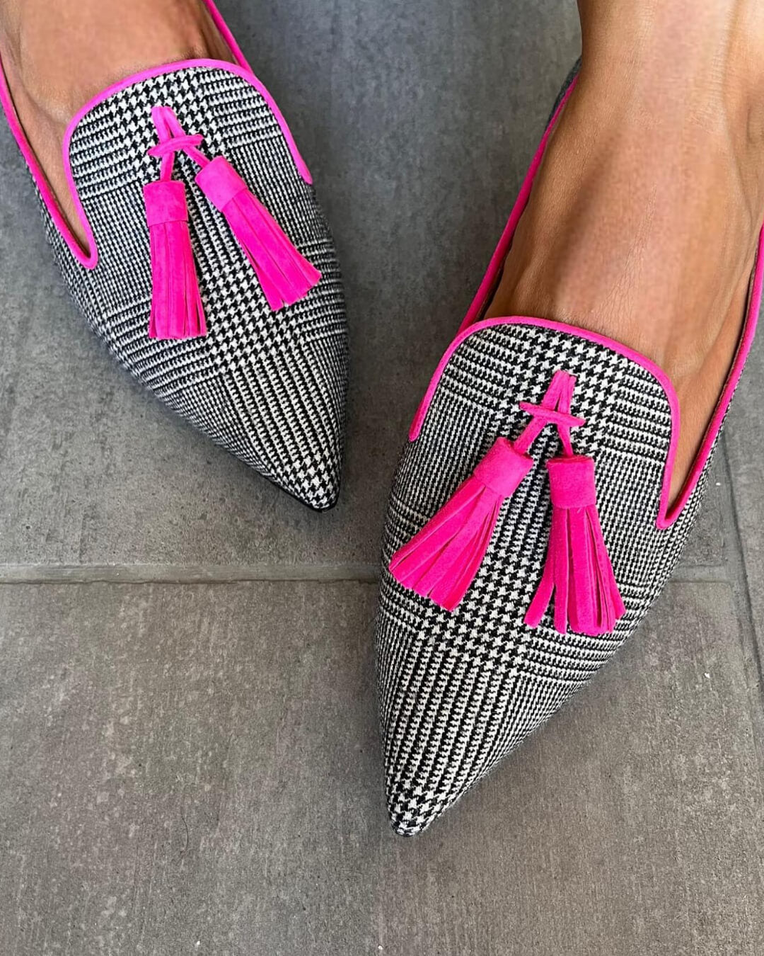 VIELLA | POINTED LOAFER WITH FLUO FRINGES