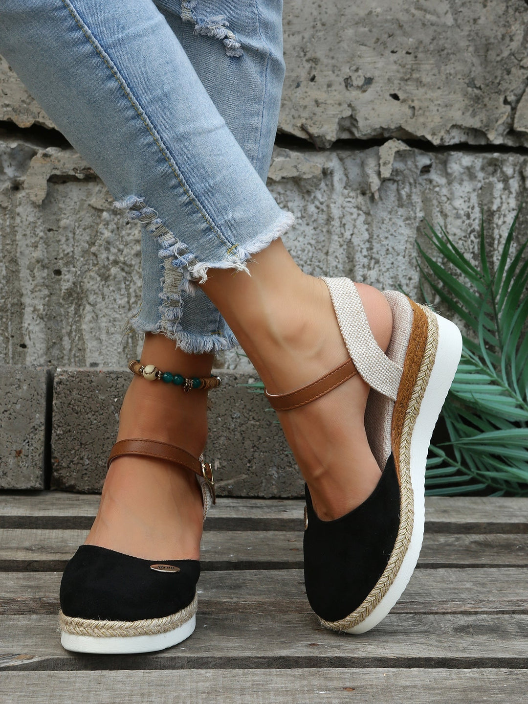 Lillian - Closed-Toe Platform Espadrilles