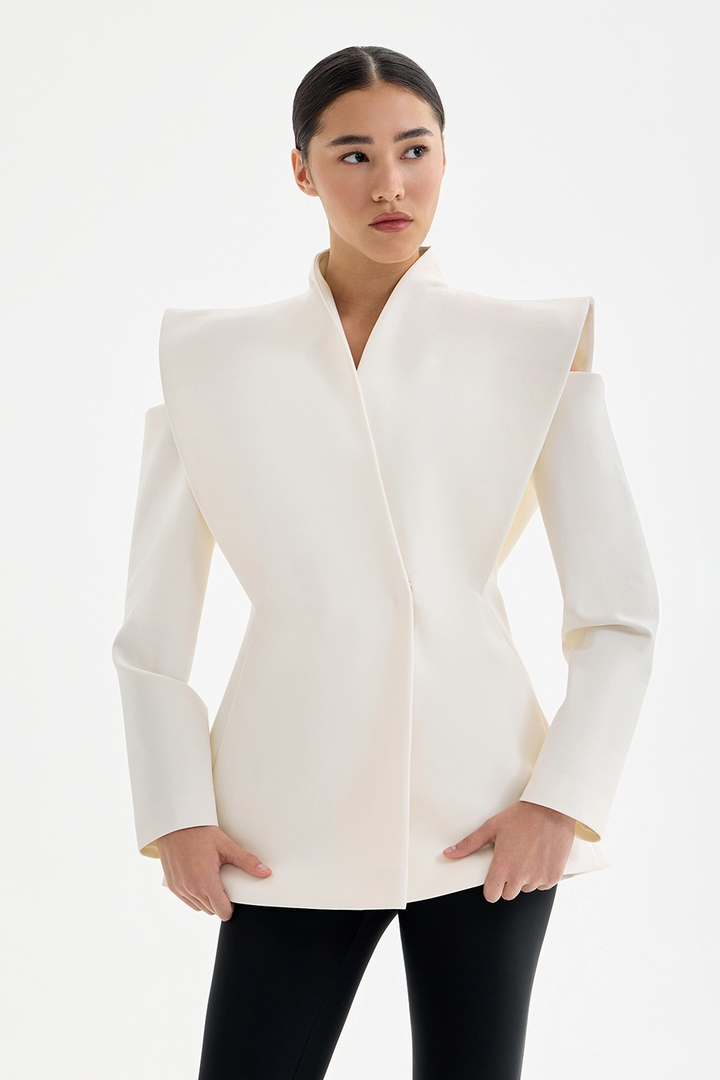 Valeria | Sculptural Shoulder Blazer
