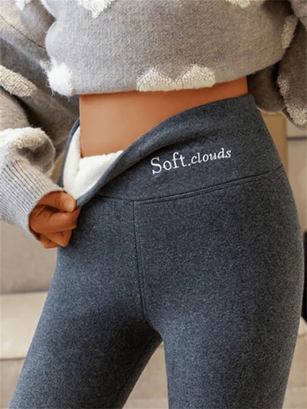 Elina – SoftClouds Thermal Leggings