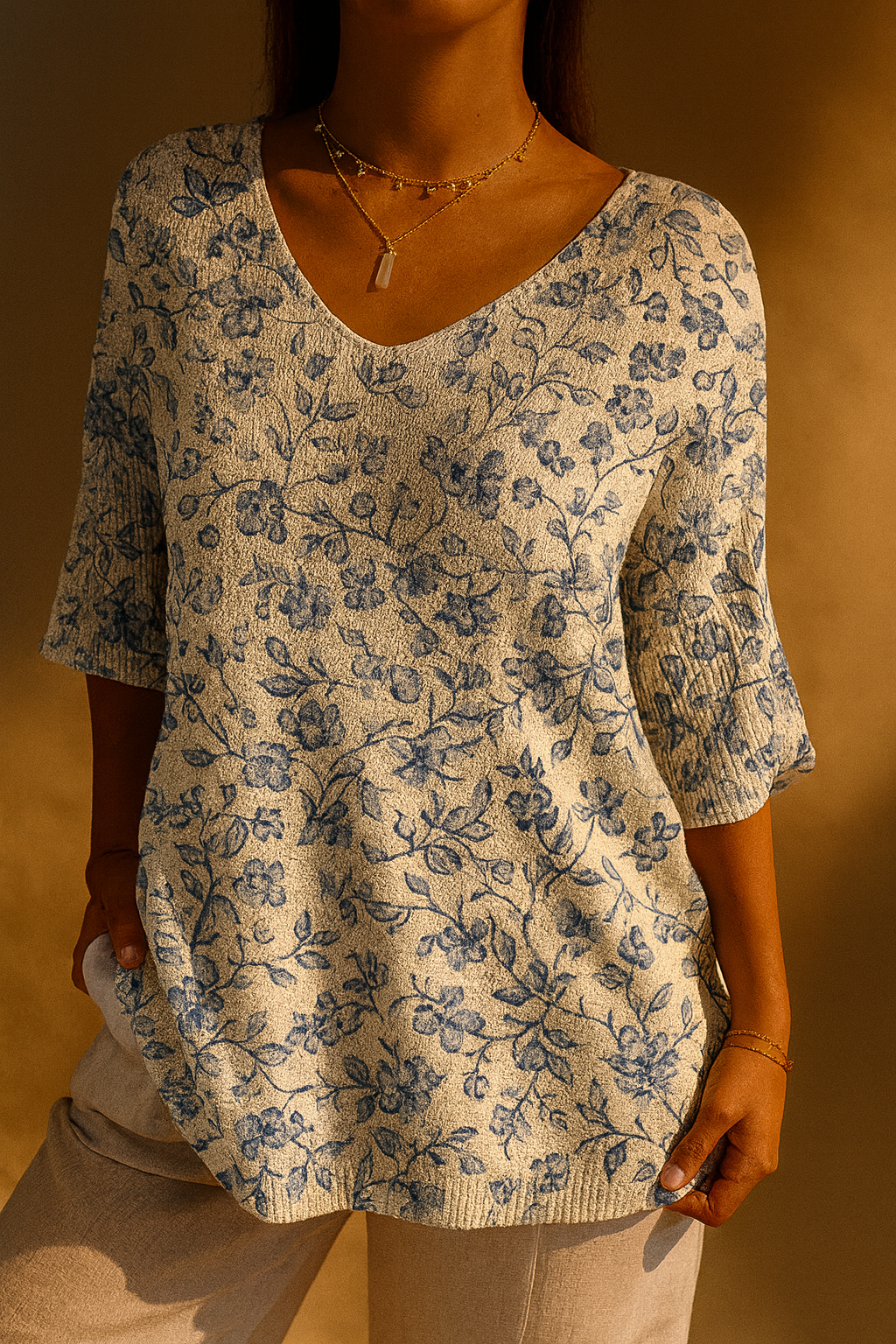 Women's Small Blue Flowers Print Casual Pullover Knit