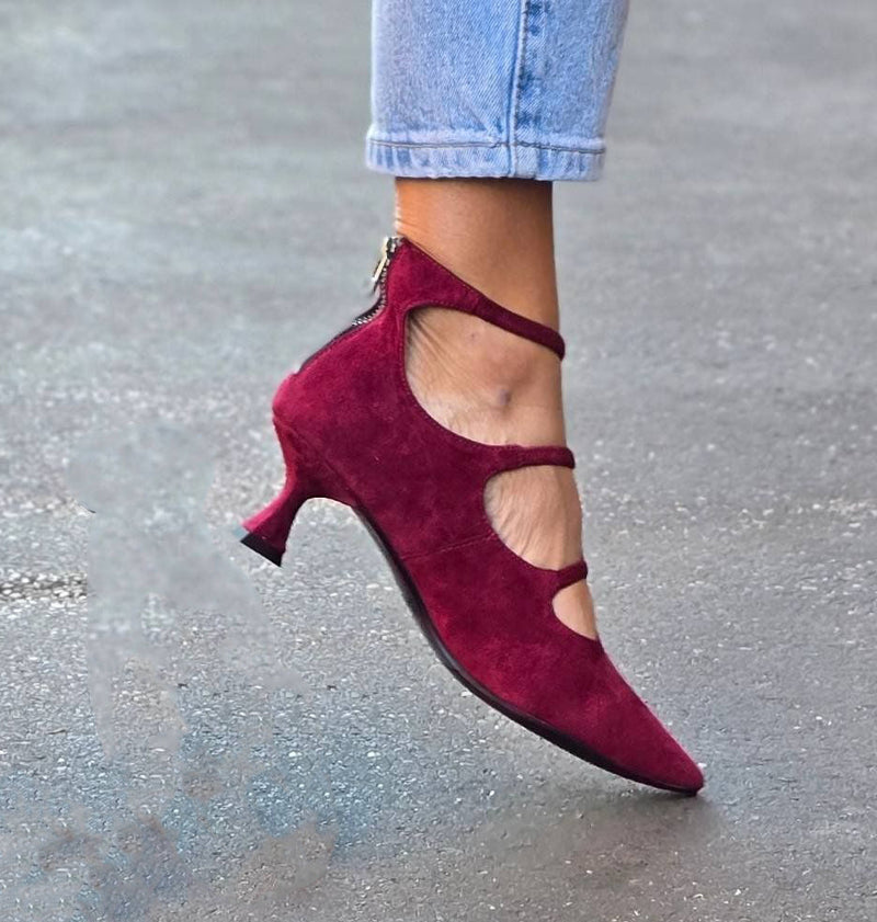 Bette - Decollete With Straps And Low Heel