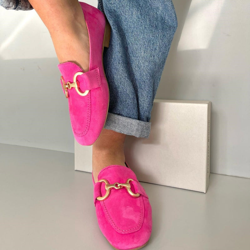 Veda - Chic Loafers With Gold Detail
