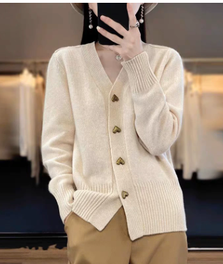 Rooney - Cardigan Sweater with Heart Buttons